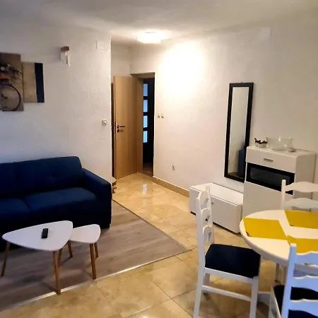 Buktenica Apartment