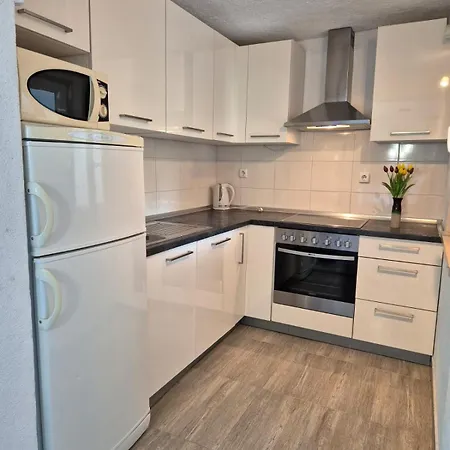 Apartament Buktenica Bol